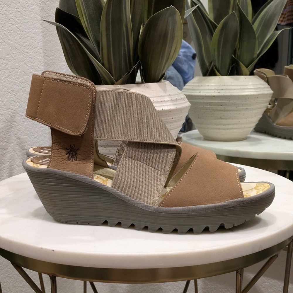 Fly London Yuba385fly Wedge Sandals Women's 41 Tan Taupe Leather Elastic